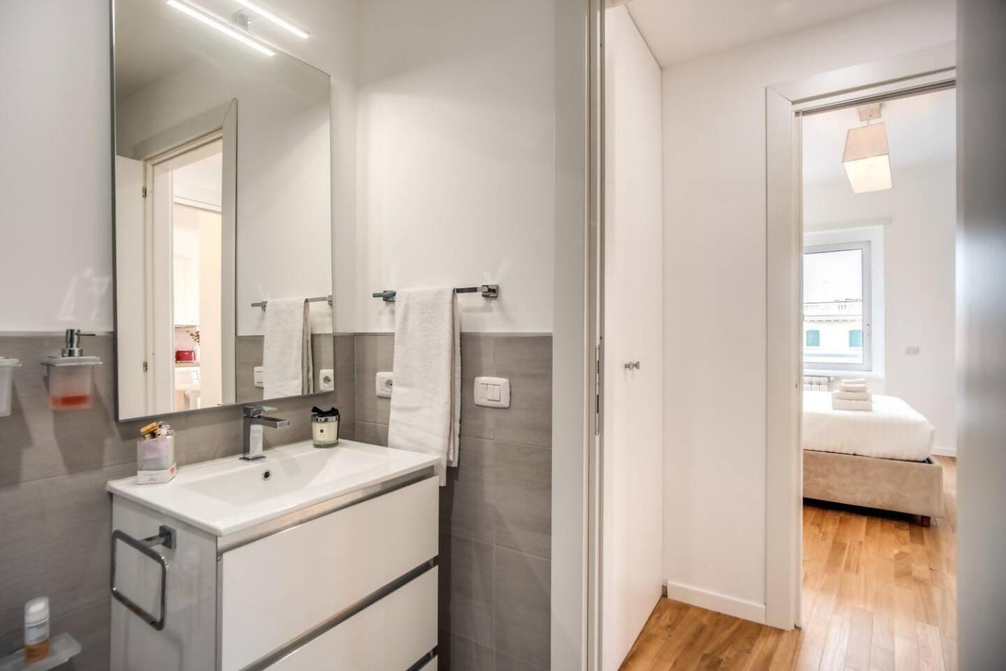 Naos Suite Close Popolo Square Roma Ngoại thất bức ảnh